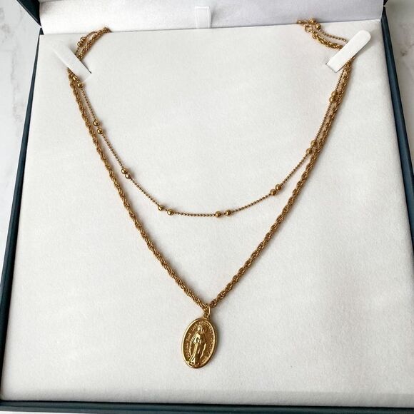 Set of Two Layered Necklace Gold - Picture 8 of 8